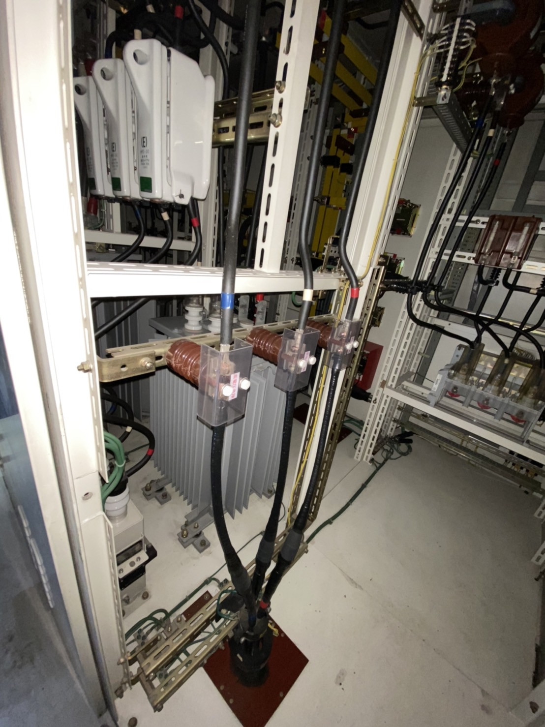 某宝塚ショッピングモールでの夜間停電作業の画像